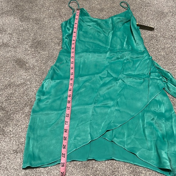 NWOT Saylor Mykonos Cowl Neck Satin Dress size small - Picture 6 of 6